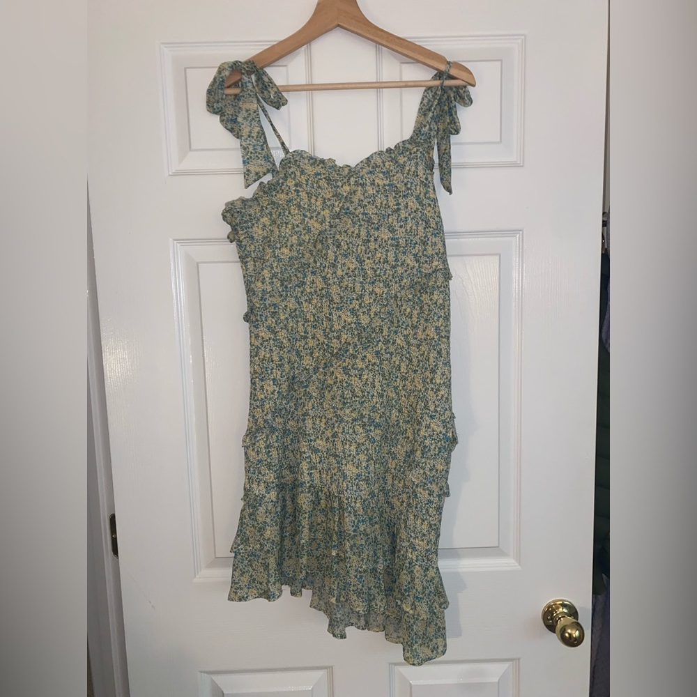Astr the Label Eastwick Asymmetrical Dress Floral Large - Picture 2 of 11